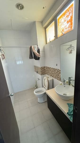 Semi-Detached House for Sale in Bay Garden (Bayan Lepas) - Lucas Lim - Bathroom - PropertyGuru.com.my