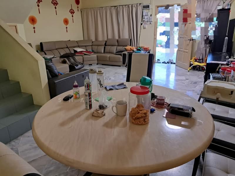 2-storey Terraced House for Sale in BANDAR PUCHONG JAYA (Puchong) - Shanice Low - Living Room - PropertyGuru.com.my