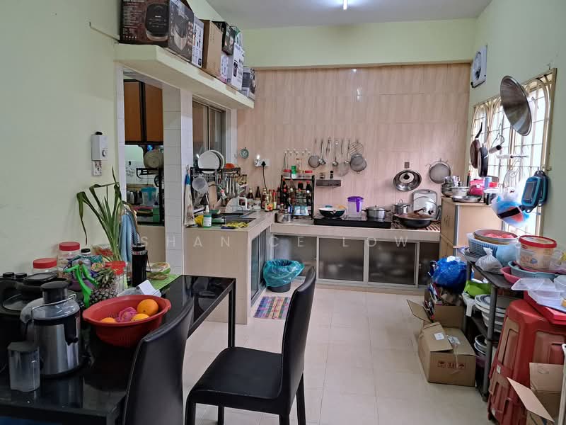 2-storey Terraced House for Sale in BANDAR PUCHONG JAYA (Puchong) - Shanice Low - Kitchen - PropertyGuru.com.my