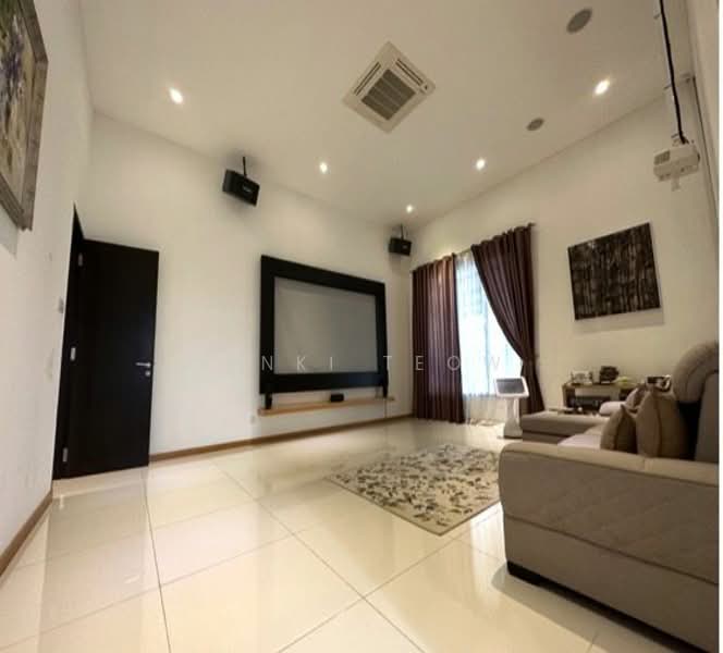 Bungalow for Rent in Leisure Farm (Gelang Patah) - Kinki Teow - Living Room - PropertyGuru.com.my