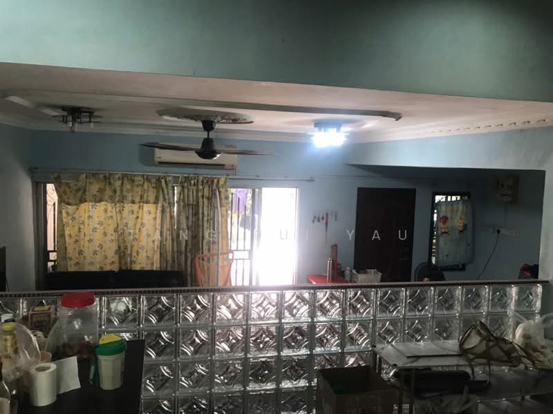 2-storey Terraced House for Sale in Taman Bukit Serdang (Seri Kembangan) - Lydia Tang - Living Room - PropertyGuru.com.my