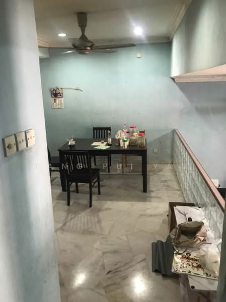 2-storey Terraced House for Sale in Taman Bukit Serdang (Seri Kembangan) - Lydia Tang - Dining Room - PropertyGuru.com.my
