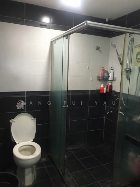 2-storey Terraced House for Sale in Taman Bukit Serdang (Seri Kembangan) - Lydia Tang - Bathroom - PropertyGuru.com.my