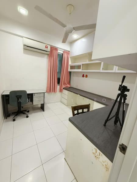 Untuk Disewa - The Golden Triangle Condominium