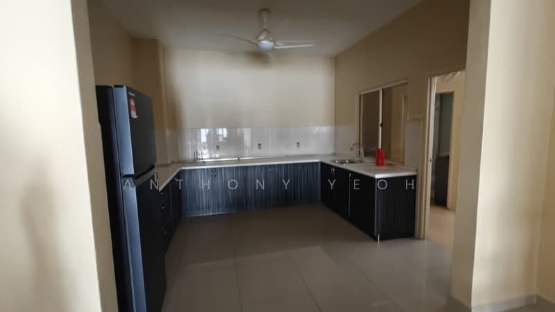 Condominium for Rent at Putra Marine Resort - Anthony Yeoh - Kitchen - PropertyGuru.com.my