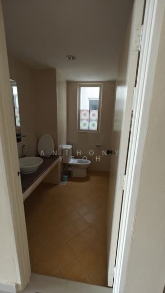 Condominium for Rent at Putra Marine Resort - Anthony Yeoh - Bathroom - PropertyGuru.com.my