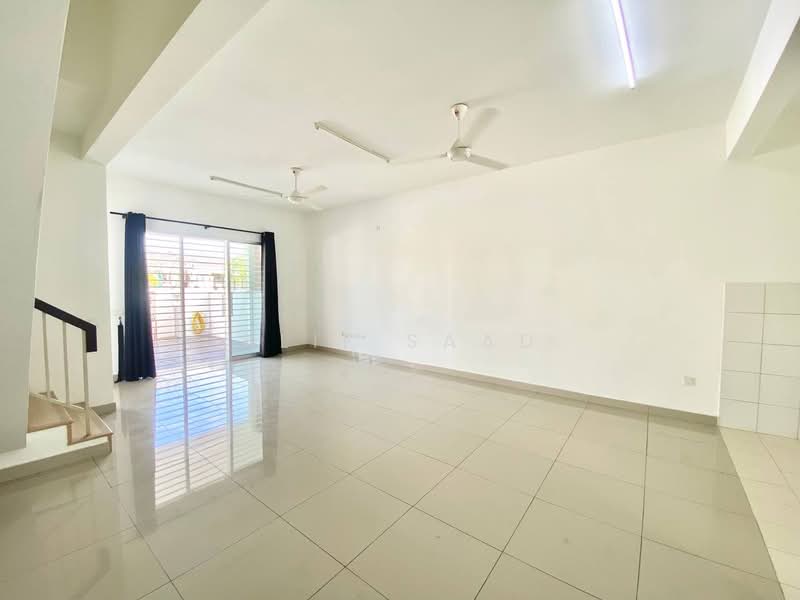 Serenia Amani @ Serenia City untuk Untuk Dijual - RM 585,000, Mac 2026 - Living Room - PropertyGuru.com.my