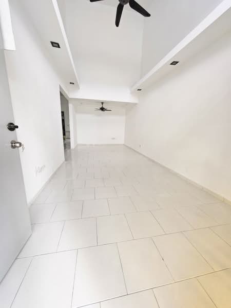 Setia Eco Gardens untuk Untuk Dijual - RM 558,000, Mac 2026 - Living Room - PropertyGuru.com.my