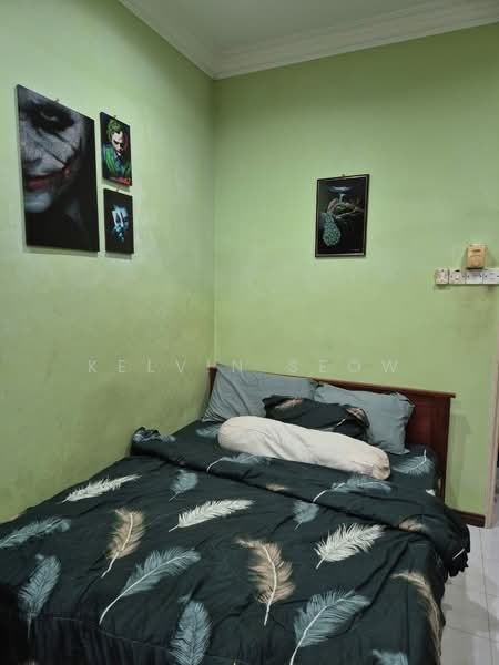 2-storey Terraced House for Sale in George Town (Penang) - Kelvin Seow - Bedroom - PropertyGuru.com.my