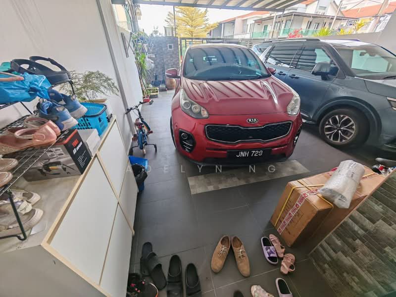 2-storey Terraced House for Sale in Bandar Putra (Kulai) - Jadelyn Ng - Car Park - PropertyGuru.com.my