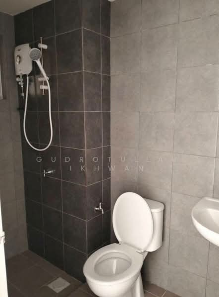 Residensi Sateria untuk Untuk Disewa - RM 1,500 /bulan, Mac 2026 - Bathroom - PropertyGuru.com.my