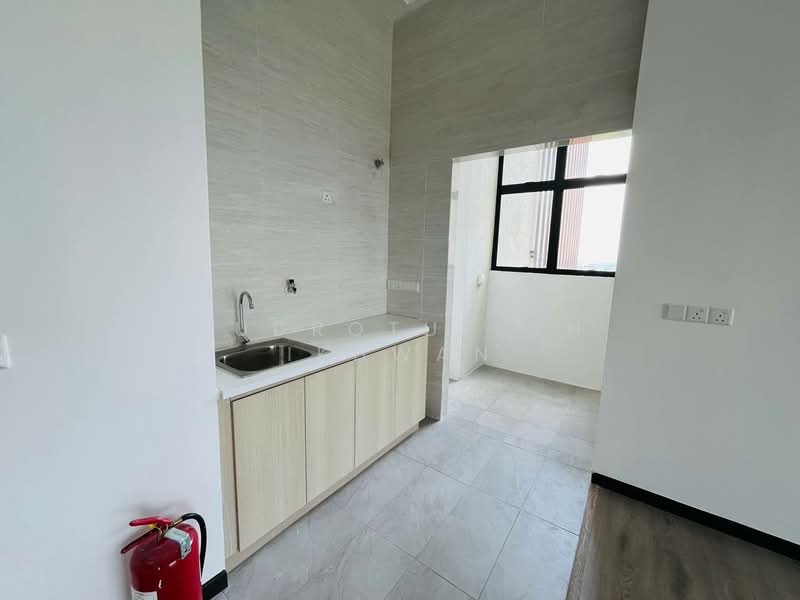 Antara Residence untuk Untuk Disewa - RM 2,400 /bulan, Mac 2026 - Kitchen - PropertyGuru.com.my