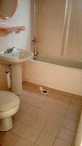 Apartment for Sale at Kempas Apartment - Jaffe Then - Bathroom - PropertyGuru.com.my