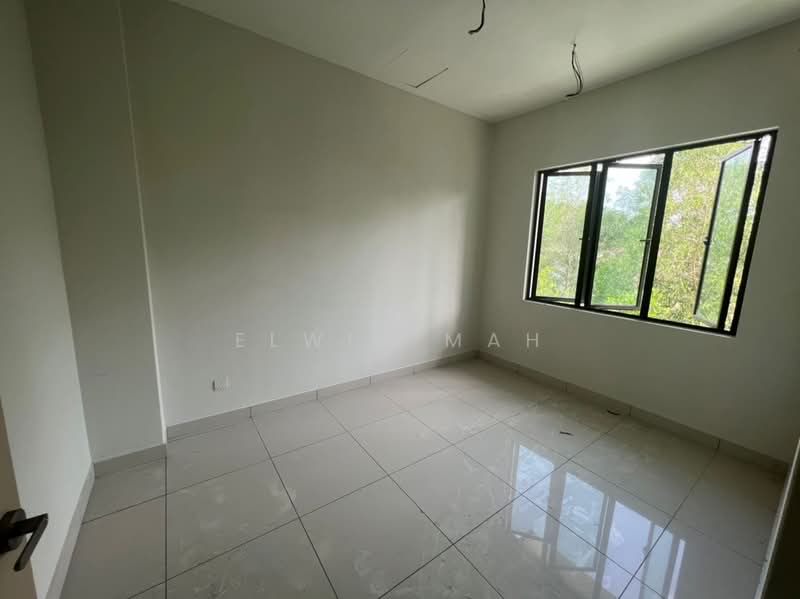 Zero-Lot Bungalow for Sale in Bandar Country Homes (Rawang) - Elwin Mah - Interior - PropertyGuru.com.my