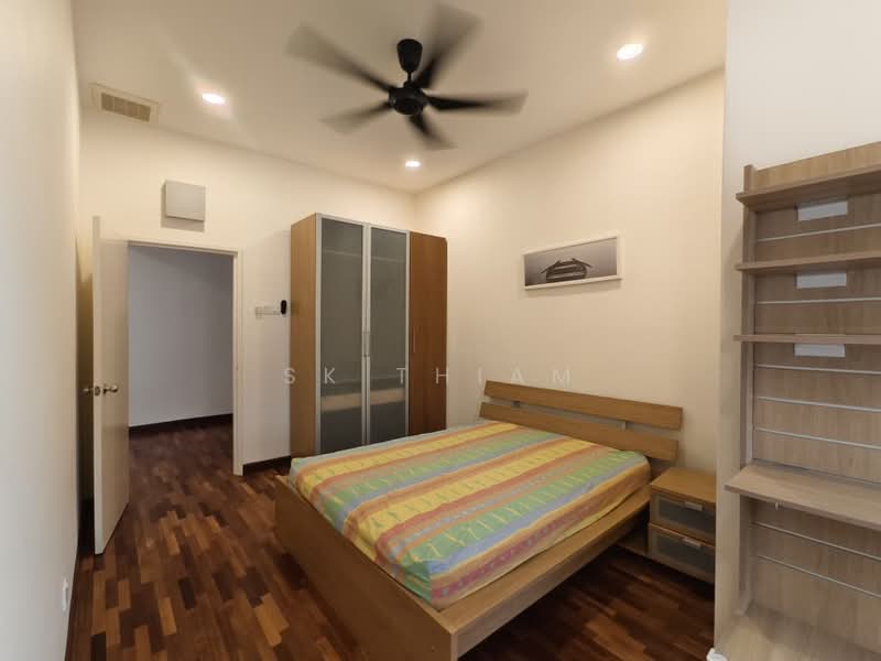 Semi-Detached House for Sale in Kemuning Utama Palma (Shah Alam) - SK Thiam - Bedroom - PropertyGuru.com.my