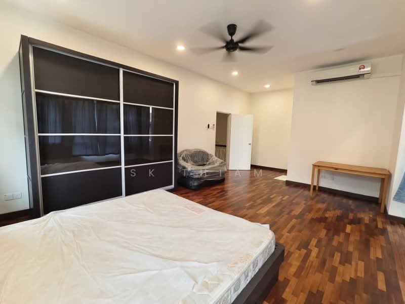 Semi-Detached House for Sale in Kemuning Utama Palma (Shah Alam) - SK Thiam - Bedroom - PropertyGuru.com.my