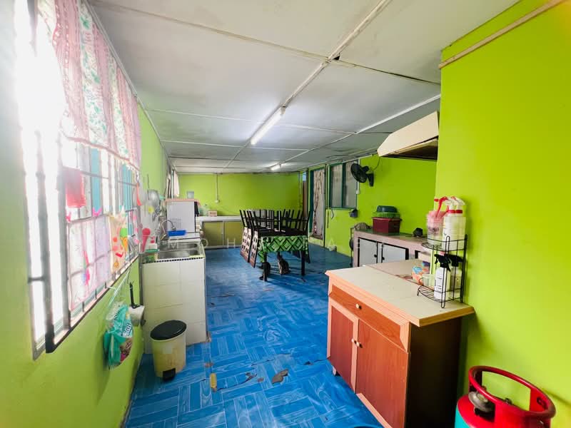 2-storey Terraced House for Sale in Segamat (Johor) - Mohd Faez - Kitchen - PropertyGuru.com.my