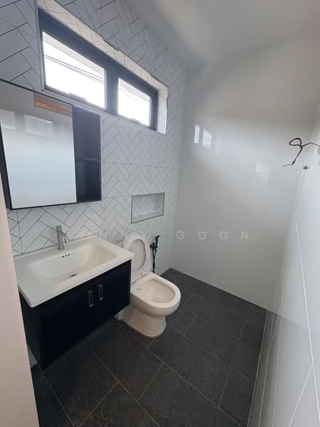 1-storey Terraced House for Sale in Taman Chai Leng (Perai) - Lenny Goon - Bathroom - PropertyGuru.com.my