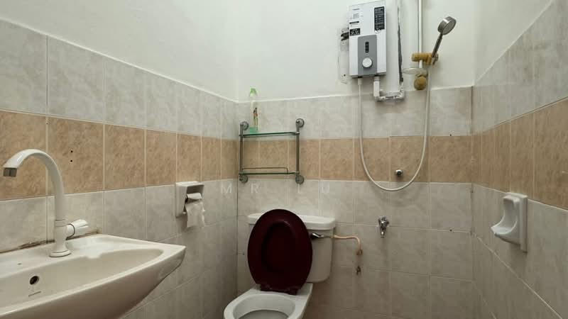 BUKIT INDAH BANDAR NUSAJAYA untuk Untuk Disewa - RM 2,300 /bulan, Mac 2026 - Bathroom - PropertyGuru.com.my