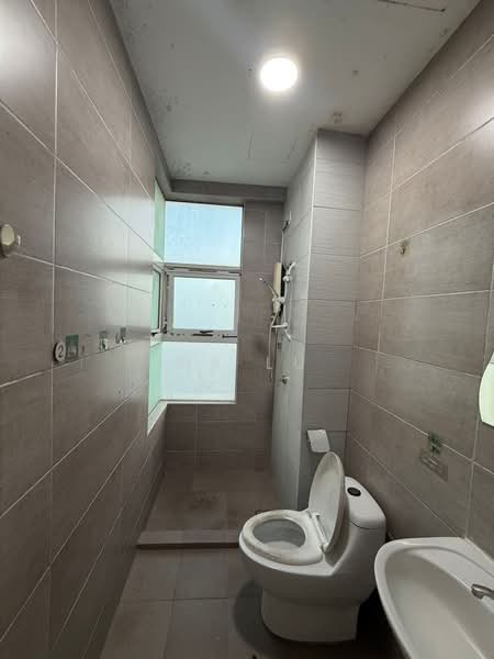 Service Residence for Rent at D'carlton (Residensi Seri Mega) - Mr Lu - Bathroom - PropertyGuru.com.my