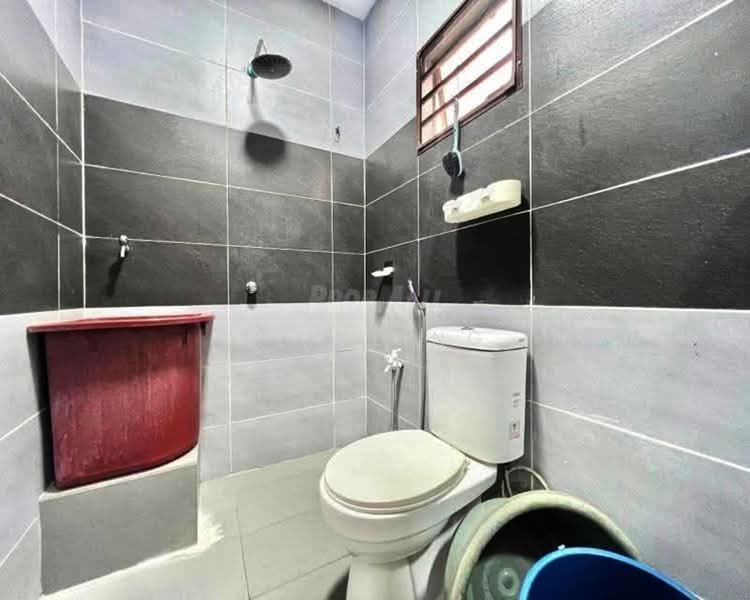 2-storey Terraced House for Sale in Bandar Saujana Putra (Tanjong Duabelas) - Jim Ling - Bathroom - PropertyGuru.com.my