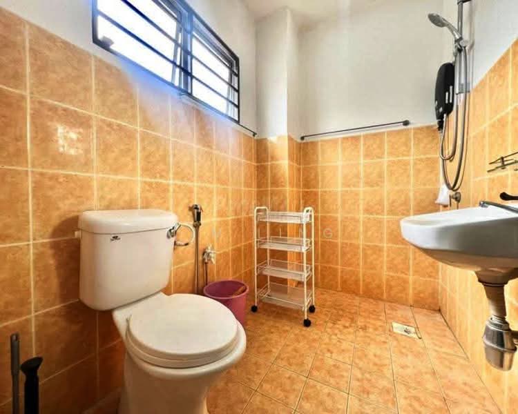 2-storey Terraced House for Sale in Bandar Saujana Putra (Tanjong Duabelas) - Jim Ling - Bathroom - PropertyGuru.com.my