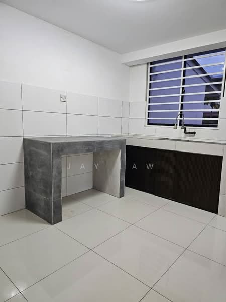 2-storey Terraced House for Rent in Tabuan Jaya (Kuching) - Jay Law - Kitchen - PropertyGuru.com.my