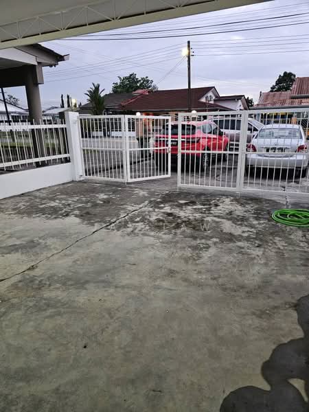 2-storey Terraced House for Rent in Tabuan Jaya (Kuching) - Jay Law - Exterior - PropertyGuru.com.my
