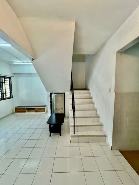2-storey Terraced House for Sale in TAMAN PUCHONG UTAMA (Puchong) - Derrick Yeong - Living Room - PropertyGuru.com.my