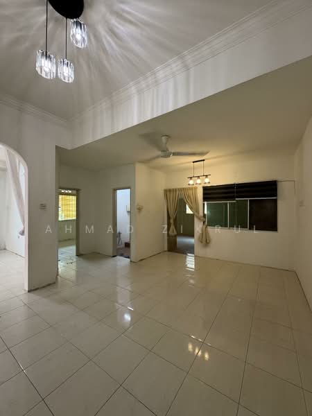 Semi-Detached House for Sale in Batu Pahat (Johor) - Ahmad Zikrul - Living Room - PropertyGuru.com.my