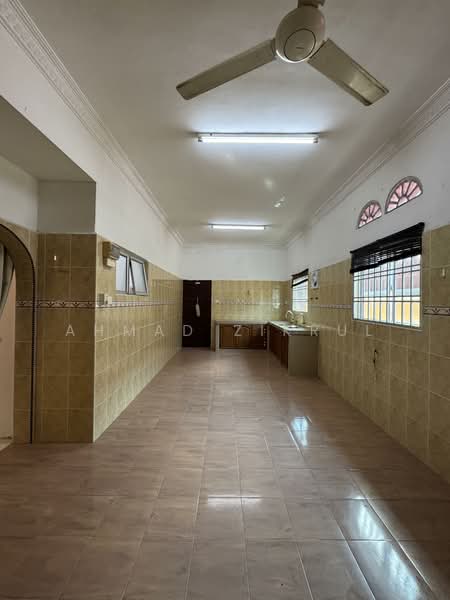 Semi-Detached House for Sale in Batu Pahat (Johor) - Ahmad Zikrul - Kitchen - PropertyGuru.com.my