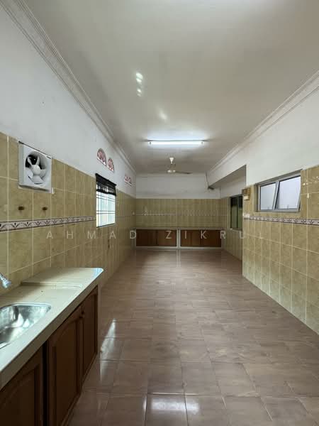 Semi-Detached House for Sale in Batu Pahat (Johor) - Ahmad Zikrul - Kitchen - PropertyGuru.com.my