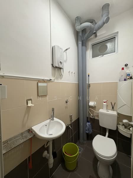 Apartment for Rent at Pangsapuri Palma Kipas - Ines Chua - Bathroom - PropertyGuru.com.my
