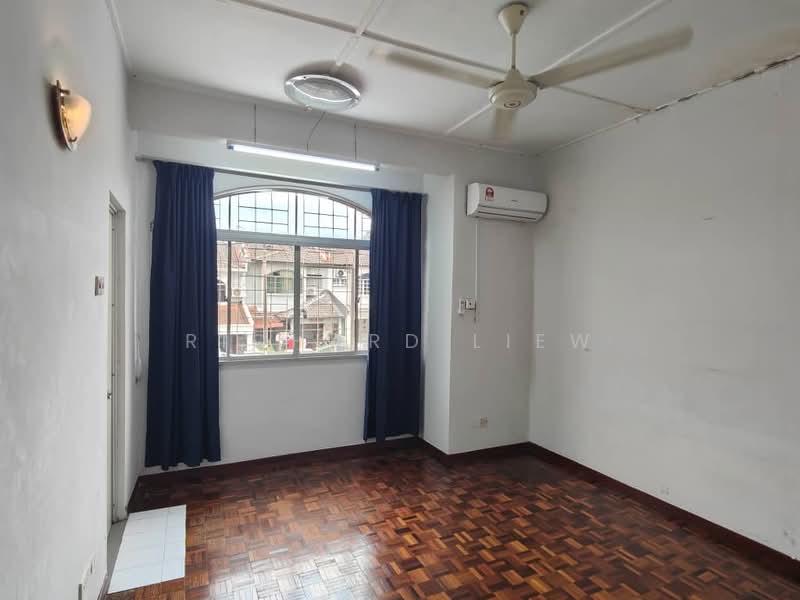 Taman Bukit Mayang Emas untuk Untuk Dijual - RM 980,000, Mac 2026 - Living Room - PropertyGuru.com.my