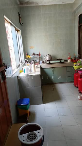 2-storey Terraced House for Sale in Saujana Puchong (Puchong) - Ron Liew - Kitchen - PropertyGuru.com.my