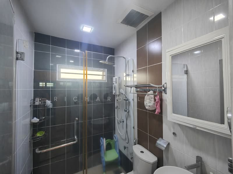 Taman Bukit Mayang Emas untuk Untuk Dijual - RM 950,000, Mac 2026 - Bathroom - PropertyGuru.com.my