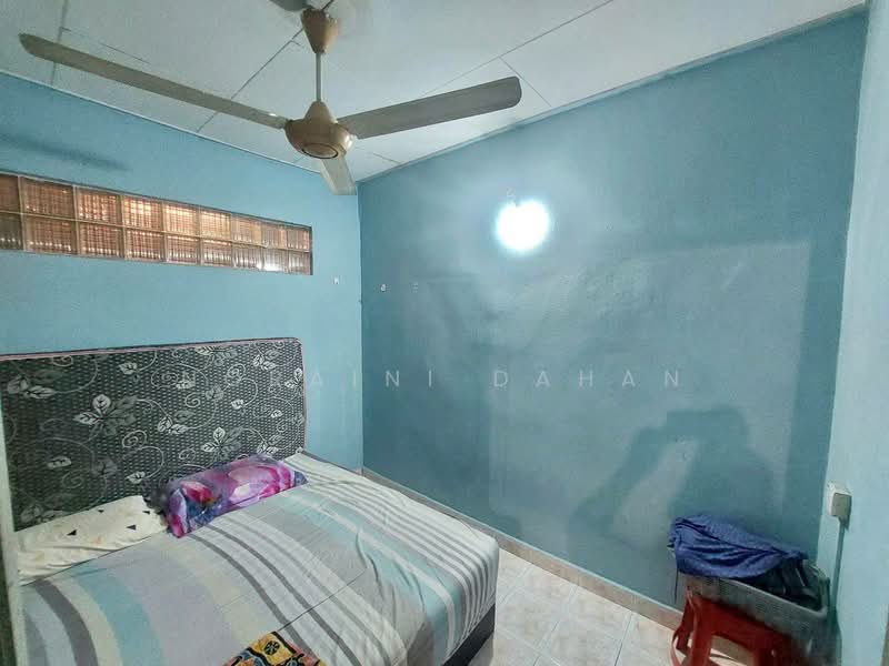 Terraced House for Sale in Batu Caves (Selangor) - Noraini Dahan - Bedroom - PropertyGuru.com.my
