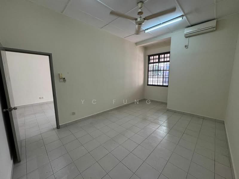 1-storey Terraced House for Rent in Taman Pelangi Indah (Ulu Tiram) - YC Fung - Interior - PropertyGuru.com.my