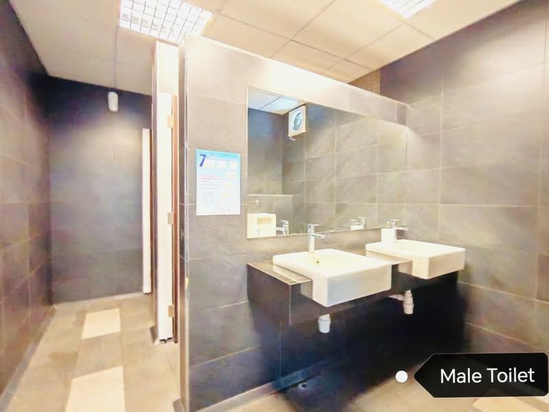 Sungai Pinang. 2nd floor office with lift. Whole floor for rent. untuk Untuk Disewa - RM 15,000 /bulan, Mac 2026 - Bathroom - PropertyGuru.com.my