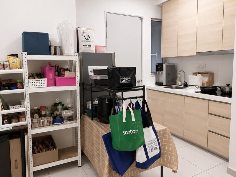 Servis Apartment untuk Dijual di RYAN & MIHO - Sr. Alan NBH - Kitchen - PropertyGuru.com.my