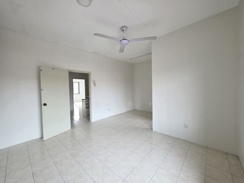 Below Bank Value Convenient Location 2 Sty Taman Sentosa Klang untuk Untuk Dijual - RM 410,000, Mac 2026 - Interior - PropertyGuru.com.my