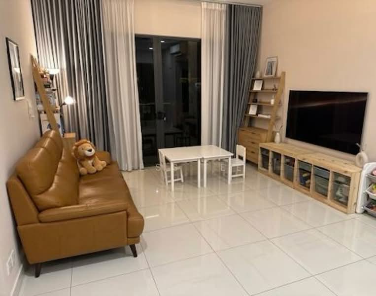 Servis Apartment untuk Dijual di Setia City Residences - Jess Tee - Living Room - PropertyGuru.com.my