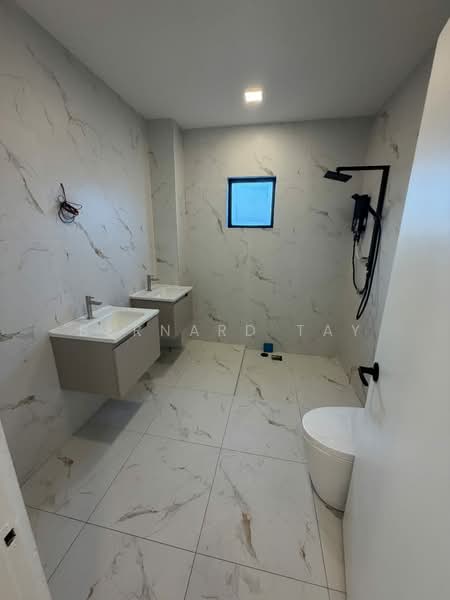 Condominium for Sale at D'aman Crimson - Bernard Tay - Bathroom - PropertyGuru.com.my