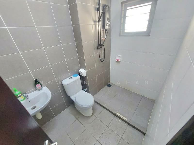 D'Premier 1, Bandar Damai Perdana untuk Untuk Dijual - RM 1,100,000, Mac 2026 - Bathroom - PropertyGuru.com.my