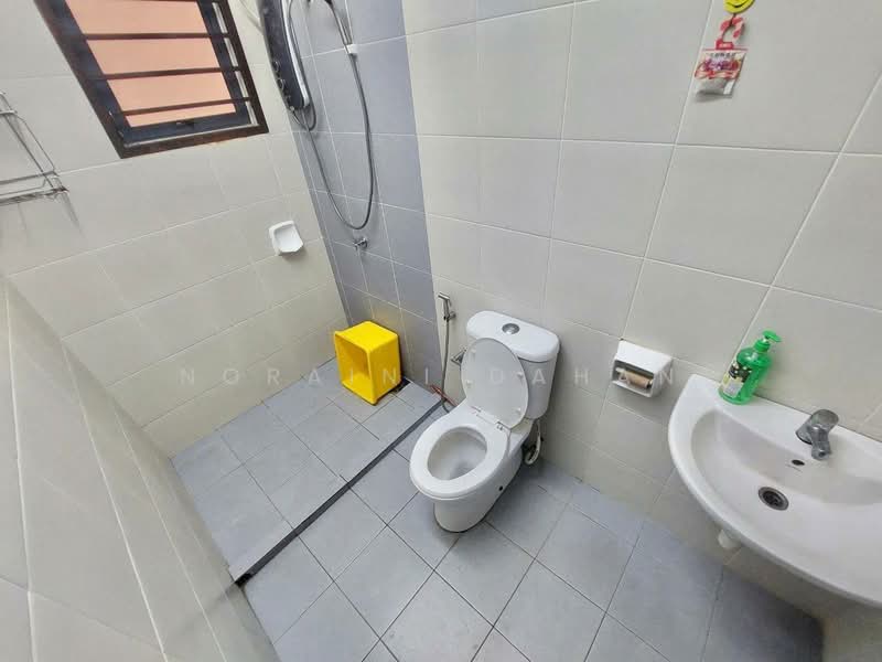 D'Premier 1, Bandar Damai Perdana untuk Untuk Dijual - RM 1,100,000, Mac 2026 - Bathroom - PropertyGuru.com.my