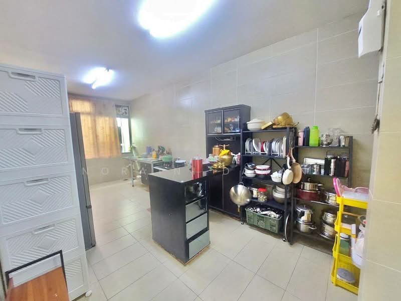 D'Premier 1, Bandar Damai Perdana untuk Untuk Dijual - RM 1,100,000, Mac 2026 - Kitchen - PropertyGuru.com.my