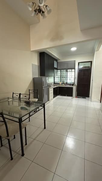 2-storey Terraced House for Rent in Taman Sutera Utama (Skudai) - Li Wei - Kitchen - PropertyGuru.com.my