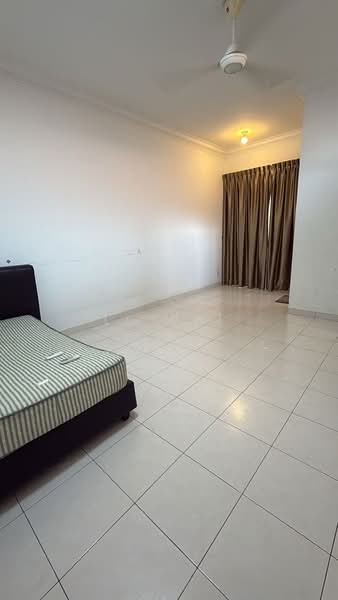 2-storey Terraced House for Rent in Taman Sutera Utama (Skudai) - Li Wei - Bedroom - PropertyGuru.com.my