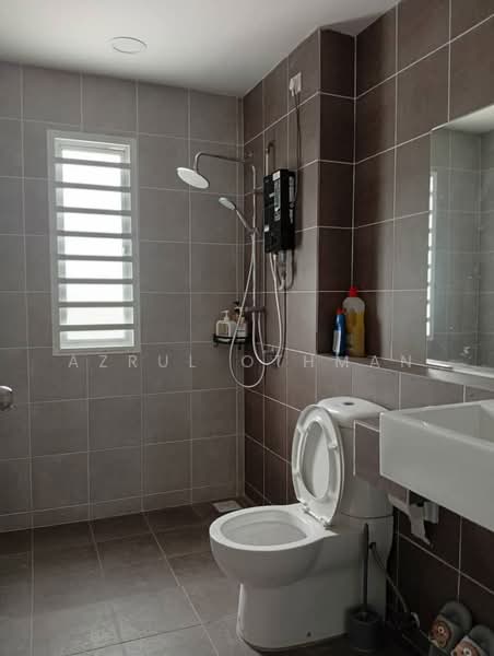 2-storey Terraced House for Sale in Senawang (Negeri Sembilan) - Azrul Othman - Bathroom - PropertyGuru.com.my