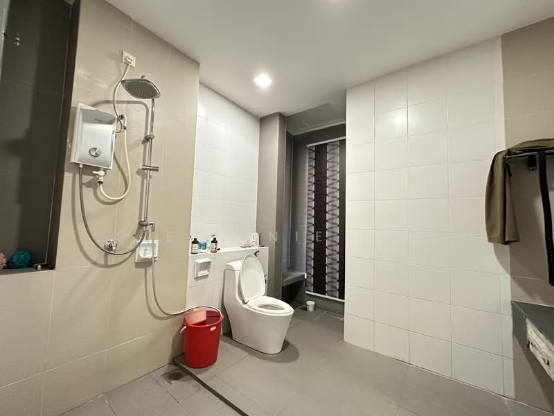 Bandar Parklands untuk Untuk Dijual - RM 1,230,000, Mac 2026 - Bathroom - PropertyGuru.com.my